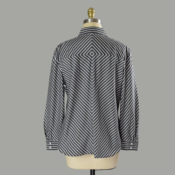 JAEGER ASYMMETRICAL STRIPED BUTTON UP LONG SLEEVE TOP - Picture 5 of 8